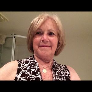 Meet your Posher, Denise